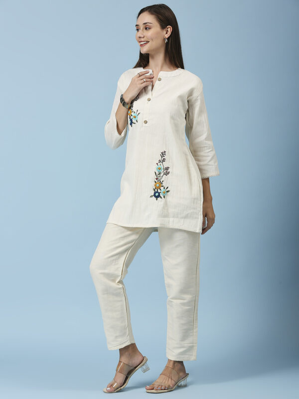 Round Designer Special Collection Arrival Co-ord Set - Image 2