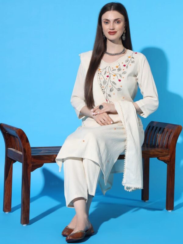 Flower Desgin Khadi Cotton Kurti Pant With Duppta  Set - Image 5