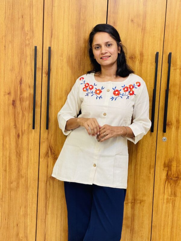Flowerl Elegance Khadi Tunic - Image 5