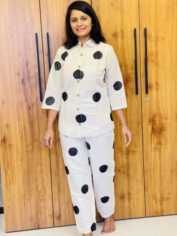 New Black Round Design Co-ord Set - Image 4