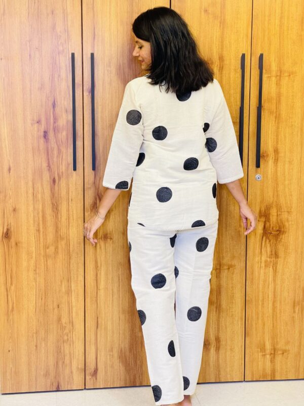 New Black Round Design Co-ord Set - Image 6