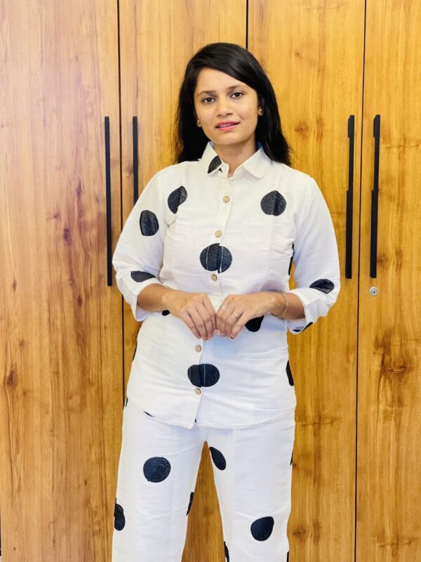 New Black Round Design Co-ord Set - Image 7