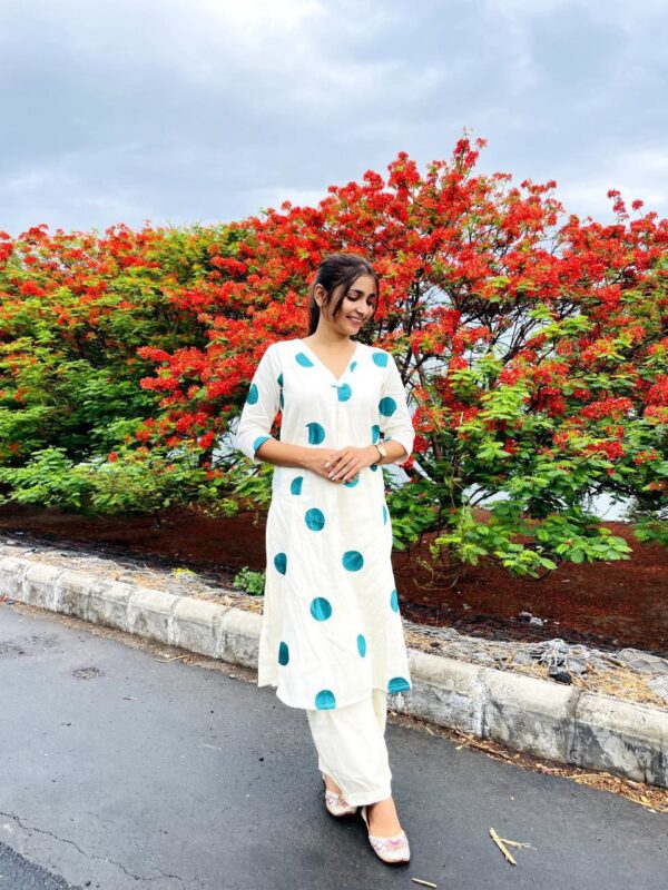 Rama Colour Round Design Kurti - Image 3