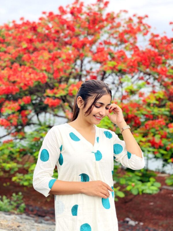 Rama Colour Round Design Kurti - Image 5